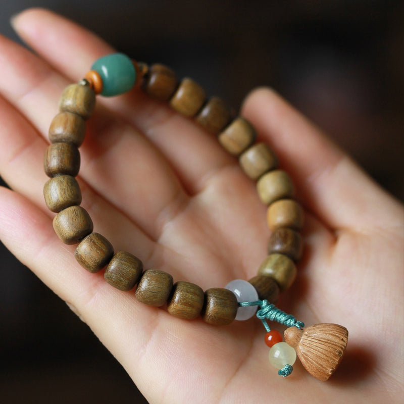 Green Sandalwood with Jade and Lotus Seed Pod Pendant Bracelet