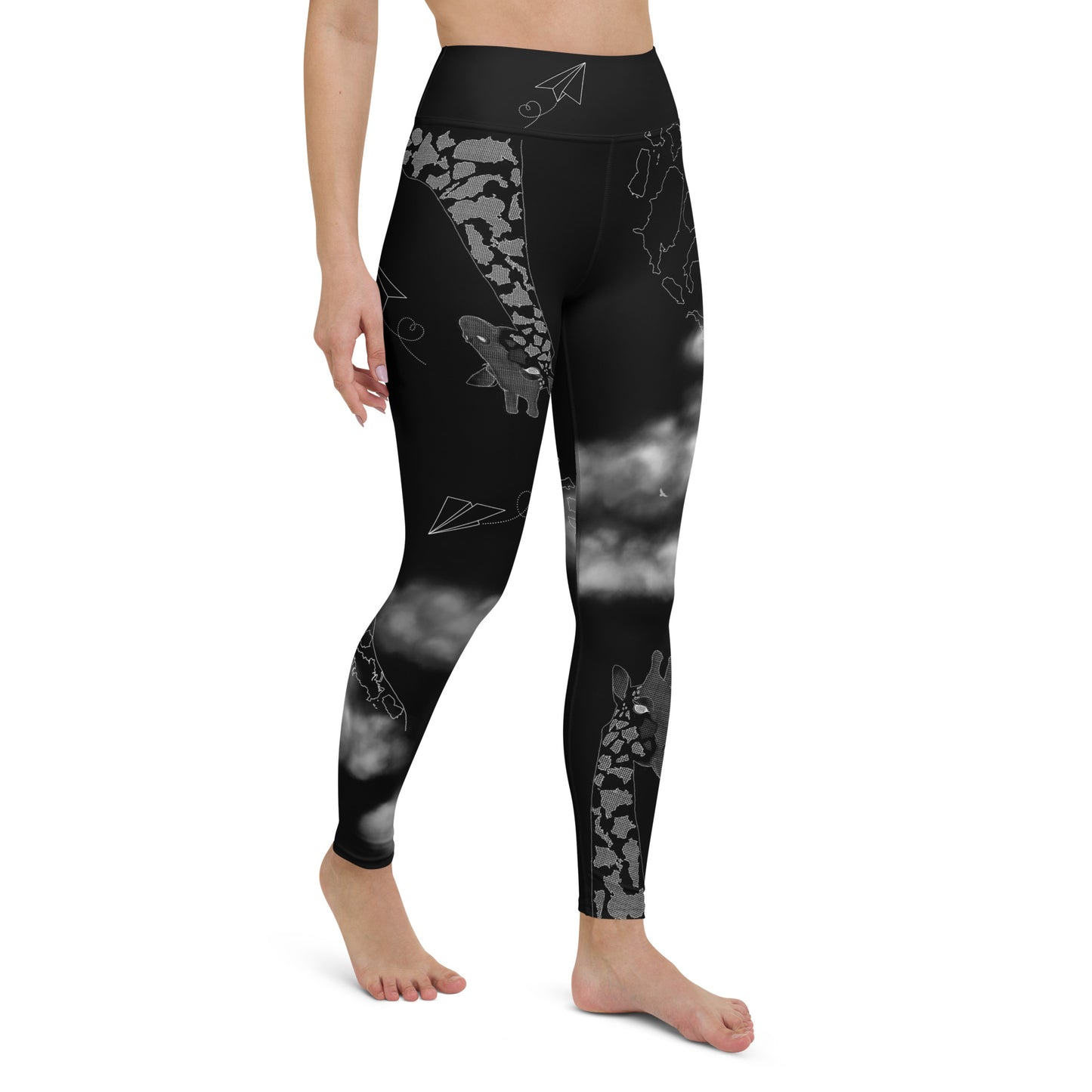 Countries Giraffe Yoga Leggings --- Black